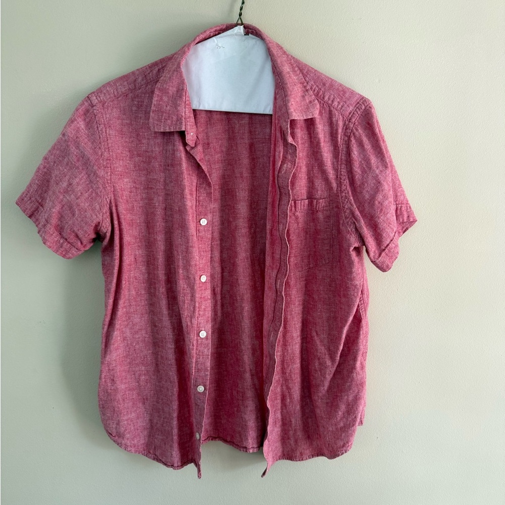 Banana Republic Red Short-Sleeve Button-Down Shirt